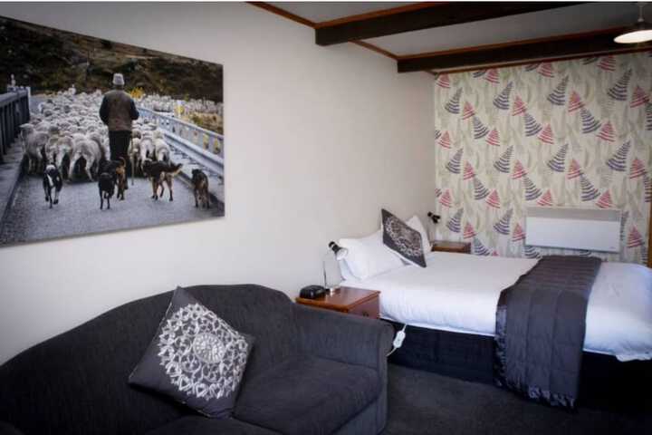 Room 15 of 41