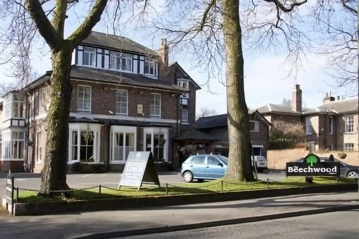 BEECHWOOD CLOSE HOTEL