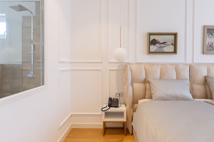 Room 21 of 81