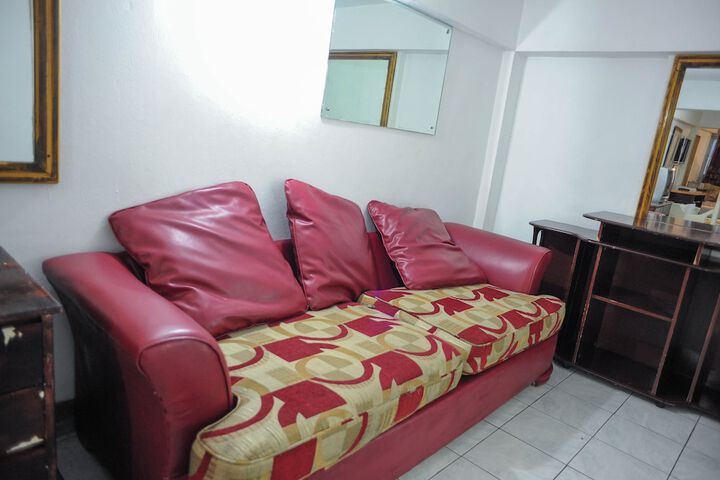 Room 35 of 69