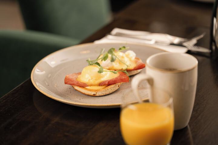 Breakfast/Coffee Service 32 of 40