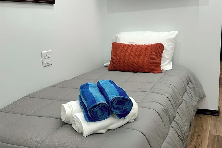Room 4 of 15