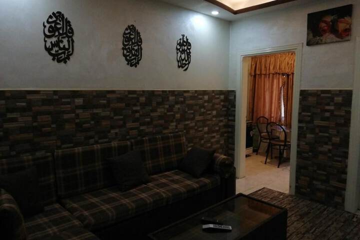 Room 32 of 50
