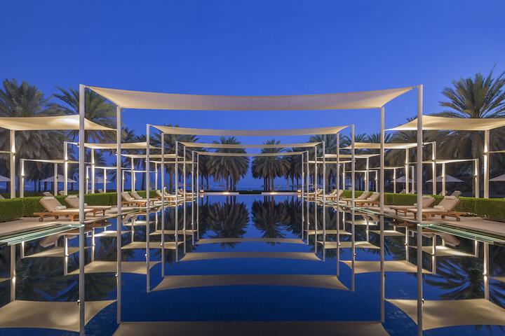 Pool Hotel