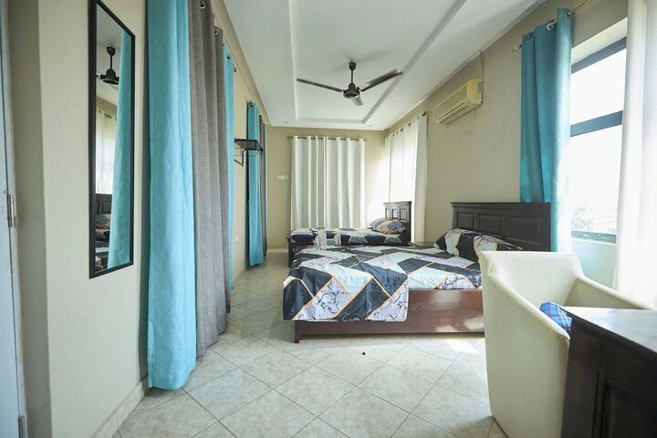 Room 11 of 21