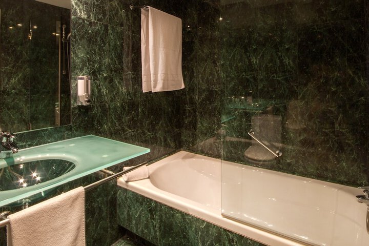 Clean Restrooms