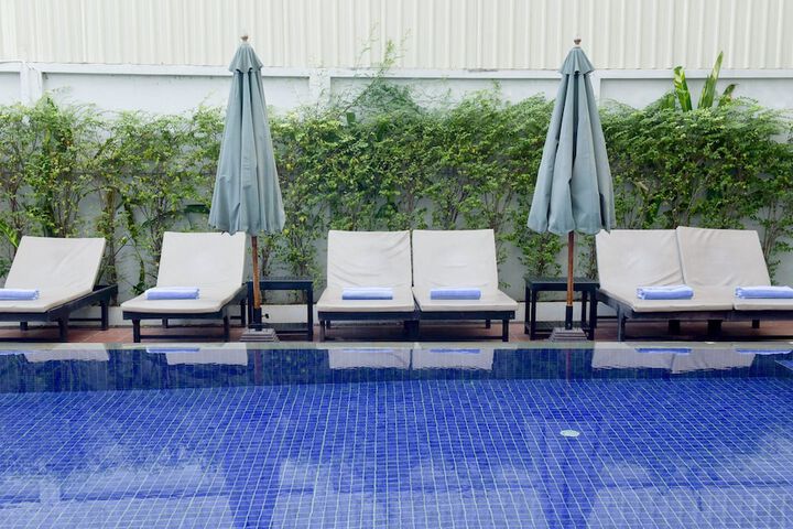 Pool 43 of 84