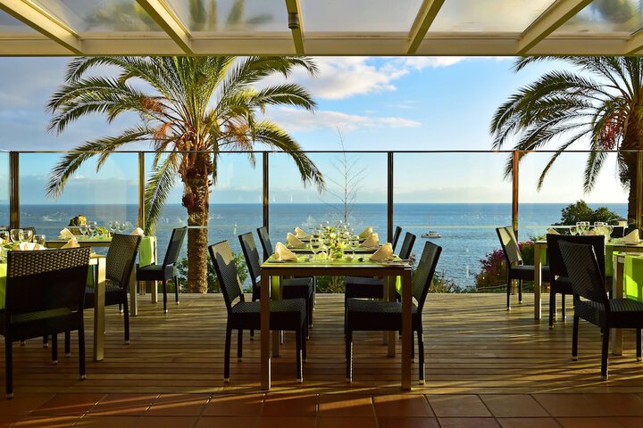 Dining 215 of 250