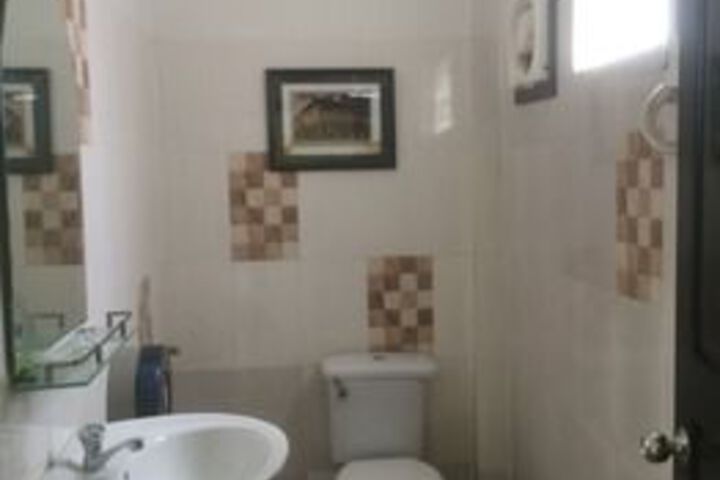 Room 3 of 40