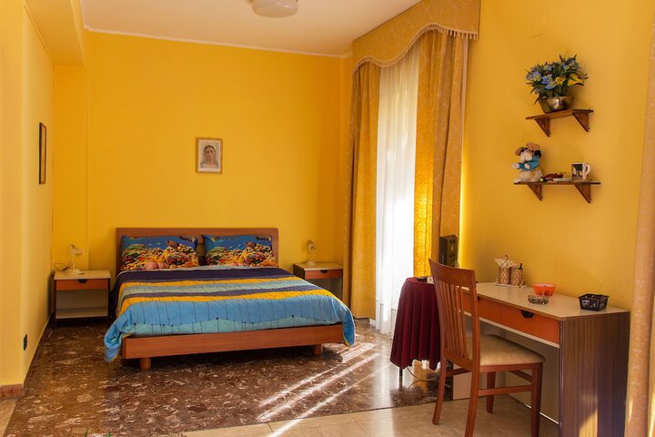 Room 14 of 24