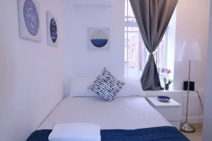 Room 42 of 48