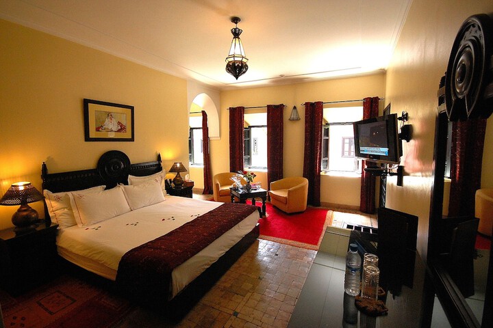 Room 19 of 180