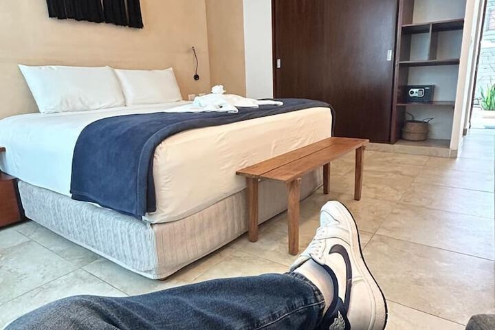 Room 16 of 22