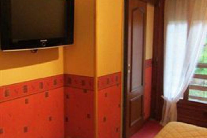 Room 49 of 68