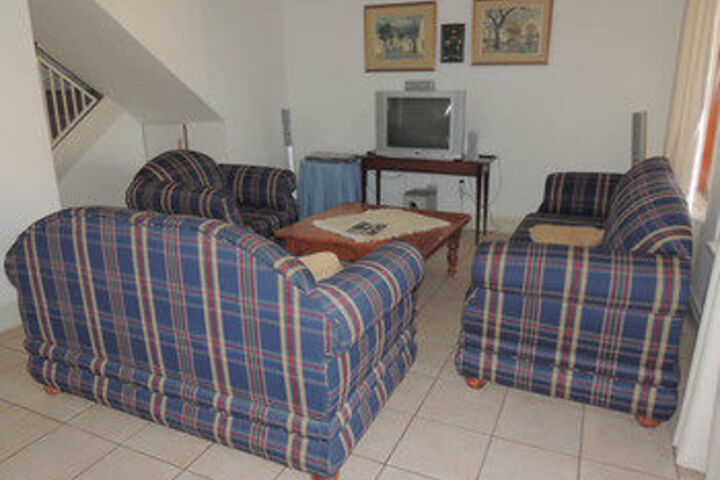 Room 7 of 9