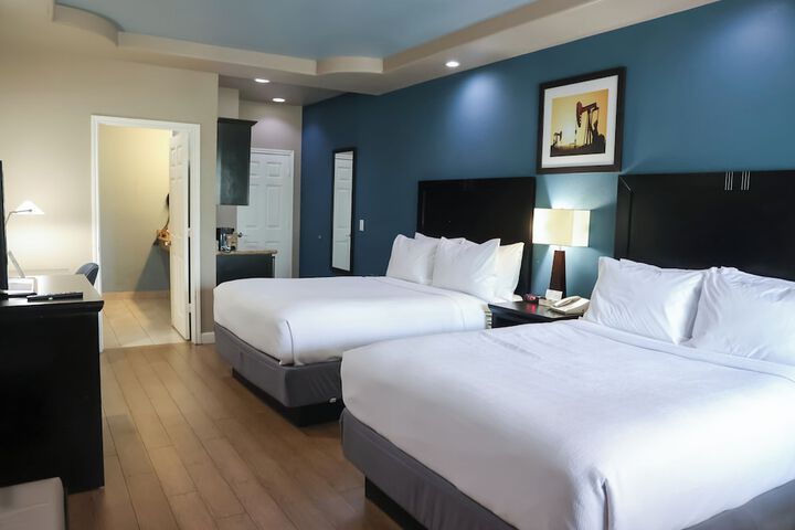 Room 3 of 16