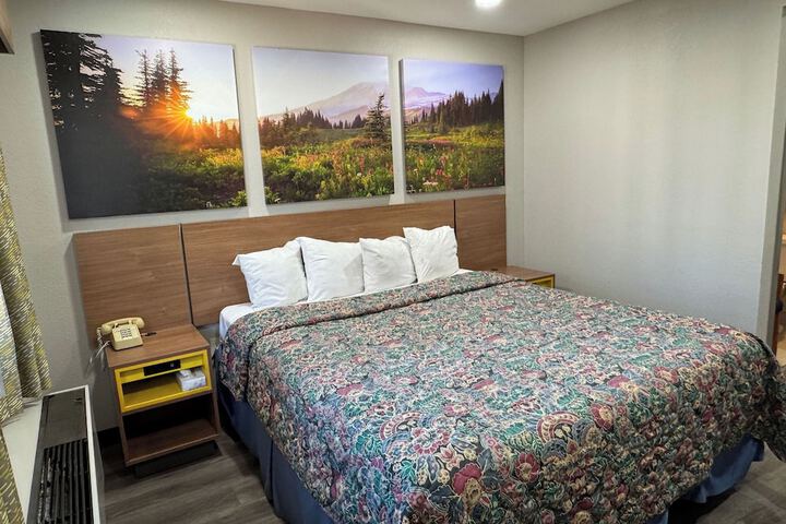 Room 15 of 38