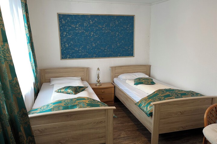Room 48 of 72