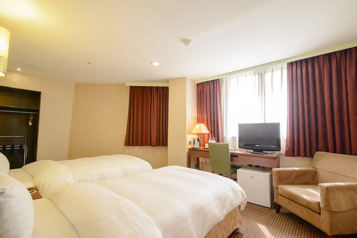 Room 4 of 26