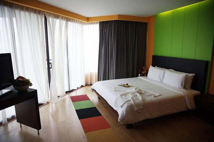 Room 3 of 17