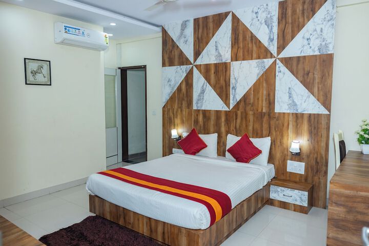 Room 4 of 34