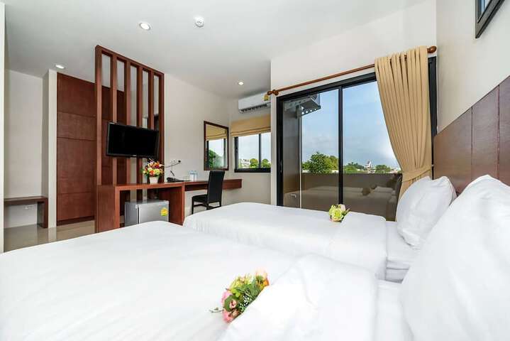 Room 13 of 31