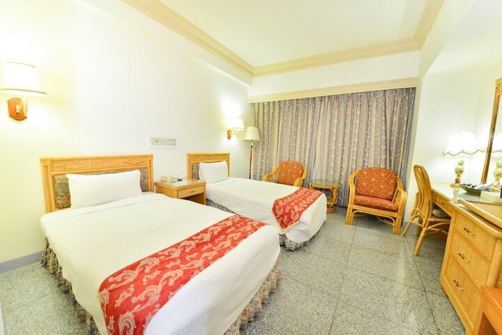 Room 5 of 44