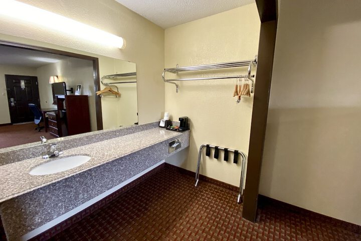 1 King Bed Mobility Accessible (9 of 18)