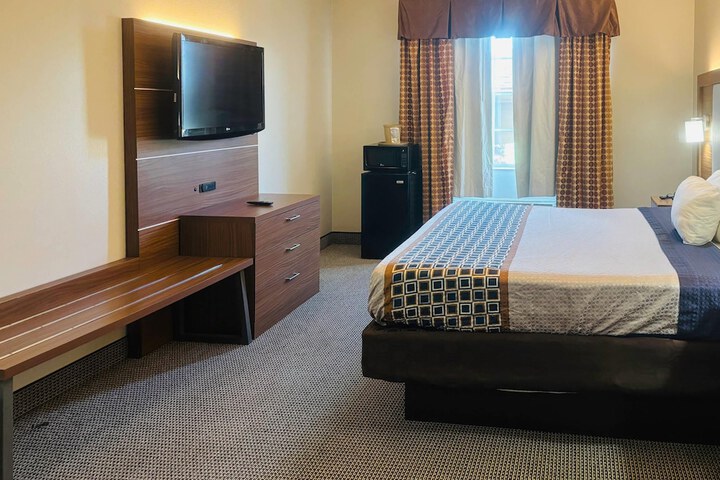 Room 38 of 74