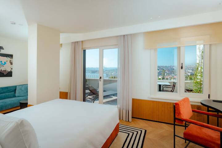 Hotel View 110 of 113