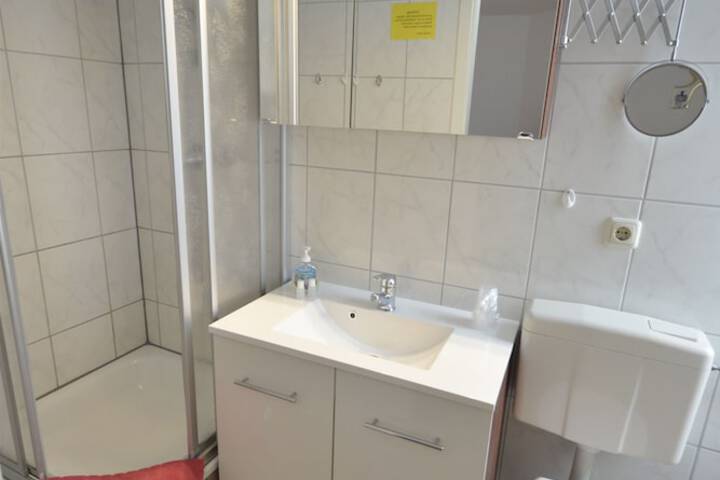 Room 106 of 149