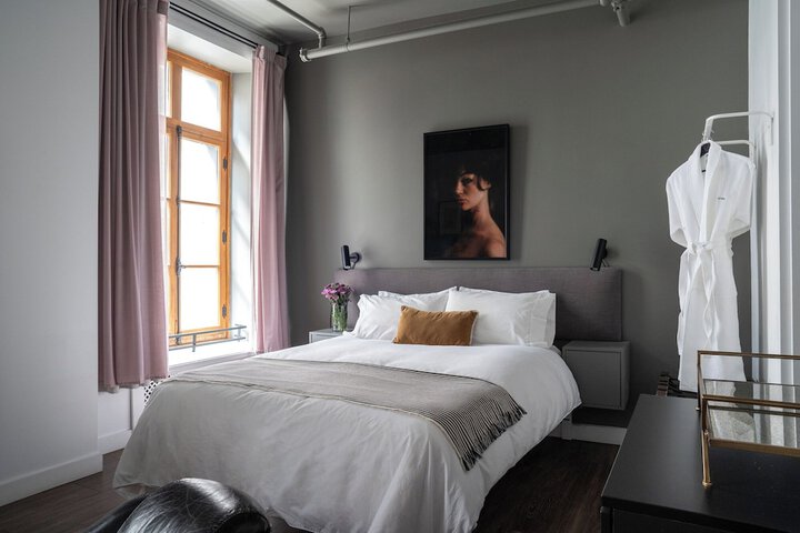 Room 13 of 145