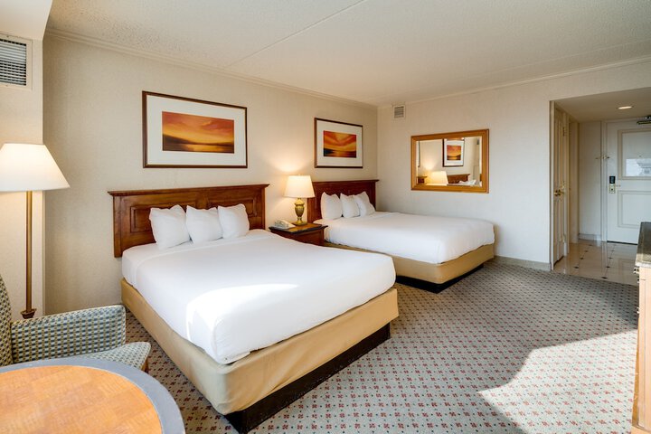 2 Queen Beds (7 of 23)