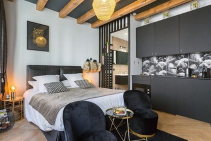 Room 48 of 74