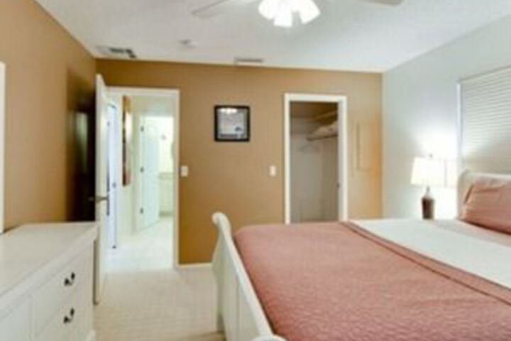 Room 9 of 21