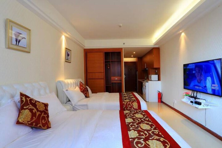 Room 12 of 70