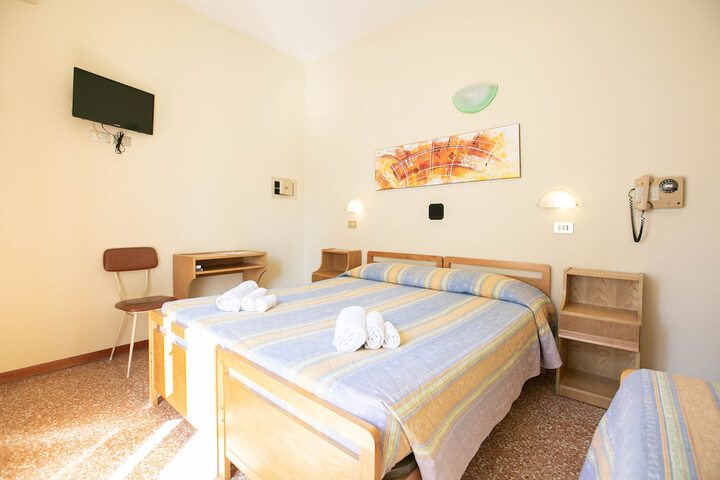 Room 14 of 71