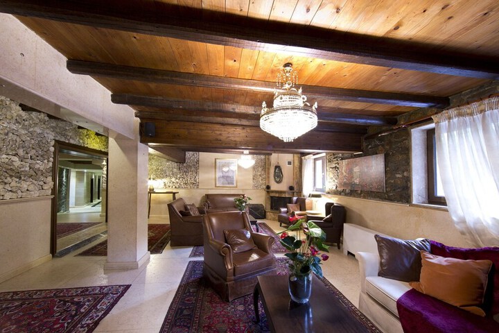 Hotel Interior 4 of 46