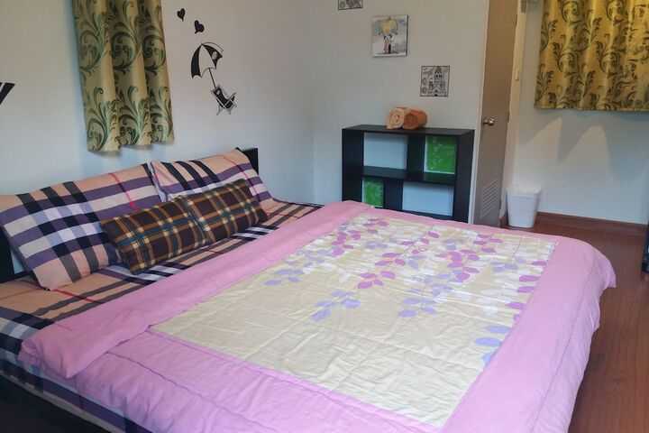Room 6 of 22