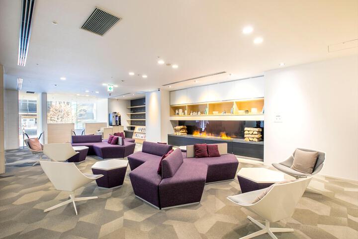 Entrance & Lobby