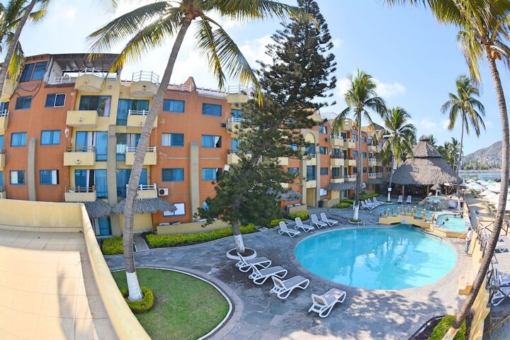 Hotel with Pool
