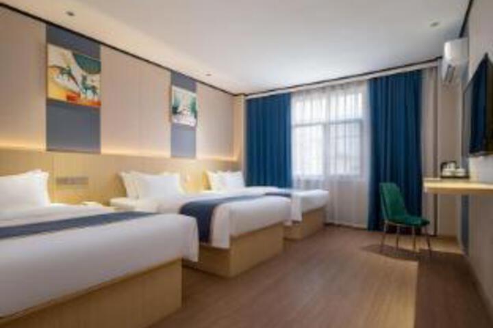 Room 5 of 5