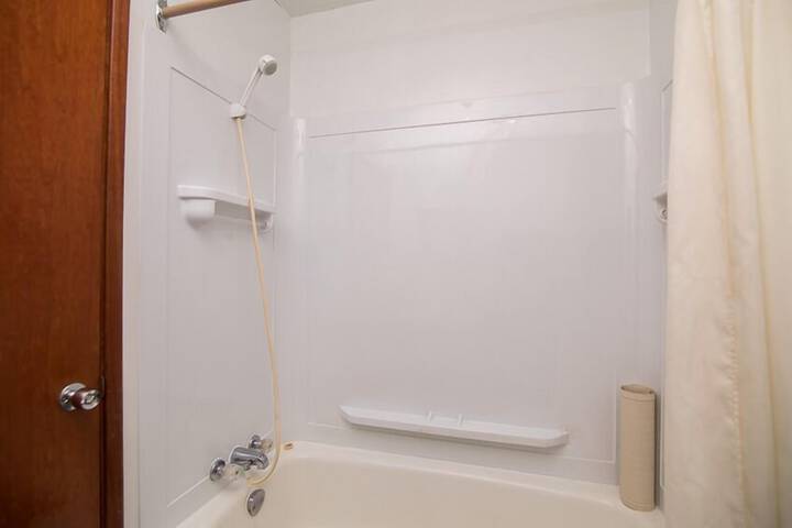 Room 12 of 20