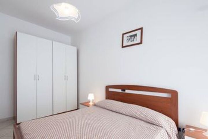 Room 35 of 96