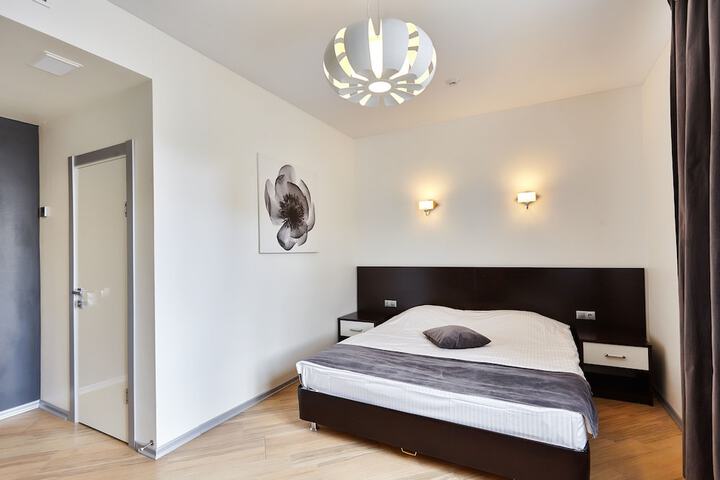 Room 15 of 34