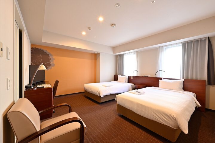 Room 5 of 43
