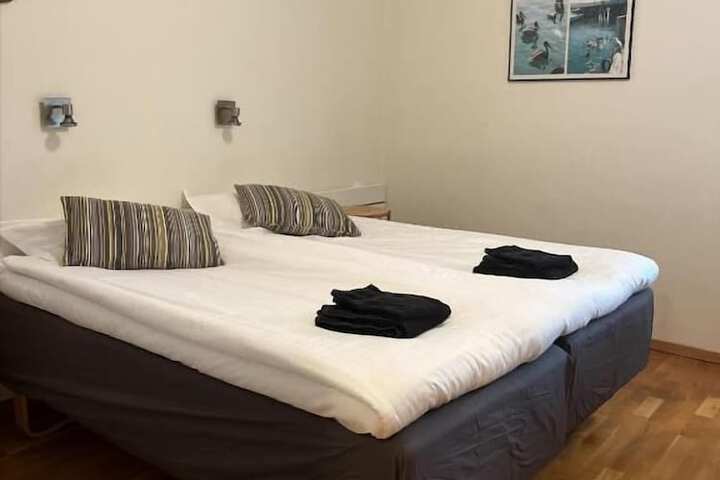 Room 9 of 36