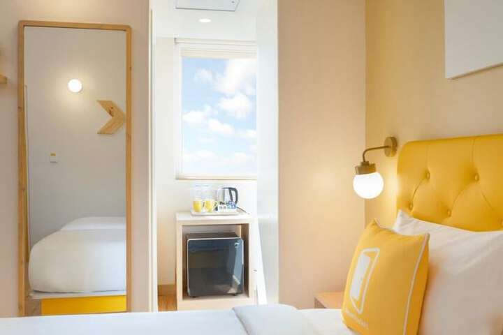 Room 15 of 24