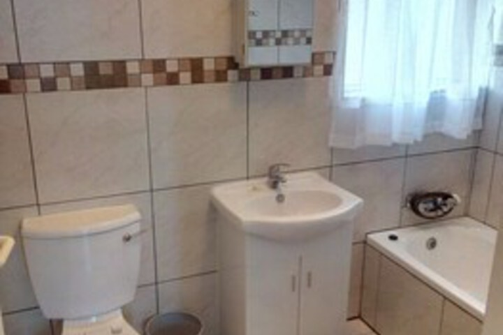Room 6 of 19