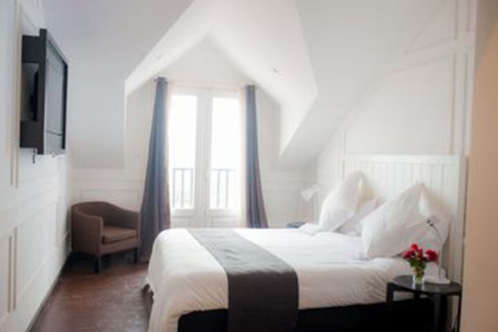 Room 16 of 39